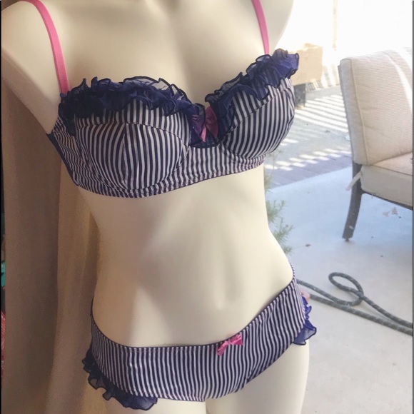 Frederick's of Hollywood Other - 🎀 Fredericks Navy Striped Set 🎀
